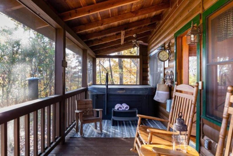 Mountain Time Cabin, Hot Tub, Fire Pit, Fireplace Villa Blue Ridge Kültér fotó